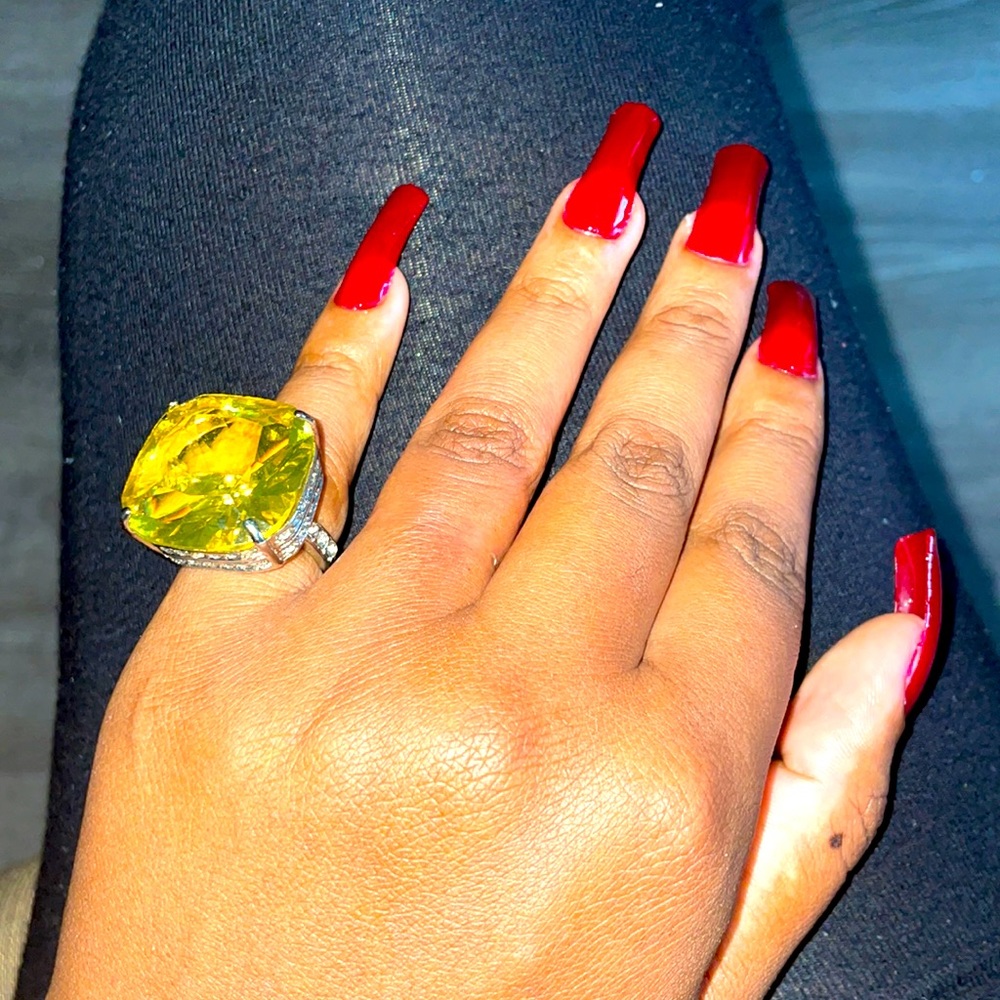 Yellow gem silver ring 💛